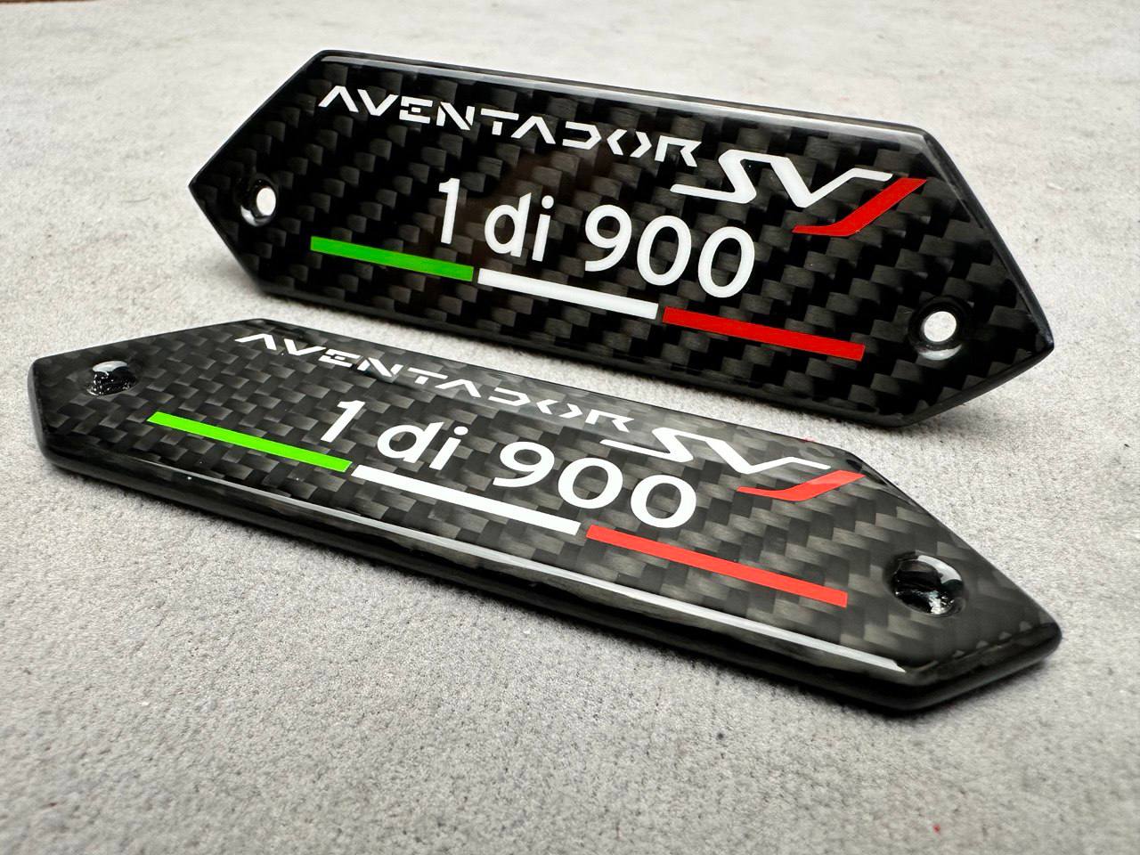 Lamborghini Emblems Aventador SV 1 di 900 in the door card Carbon Fiber - Image 1