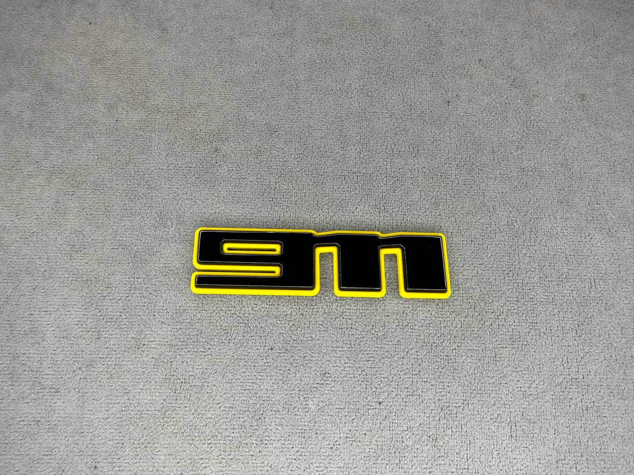 2026-03-20 18.26.40 911 Logo Black and Yellow Metal Emblem Exterior Numbers for Porsche 992 - Image 1